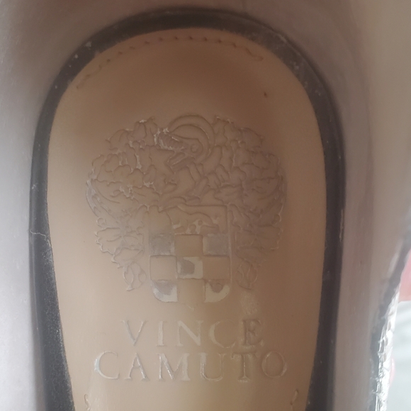 VINCE CAMUTO Women's Gray Snake Print Ankle Boots, Size 9 - Picture 2 of 5